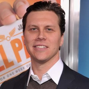 Hayes MacArthur Biography, Age, Height, Weight, Family, Wiki & More