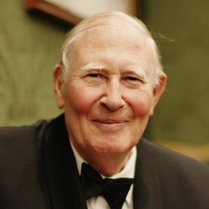 Roger Bannister Biography, Age, Death, Height, Weight, Family, Wiki & More