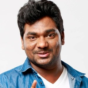 Zakir Khan Biography, Age, Height, Weight, Family, Facts, Caste, Wiki & More