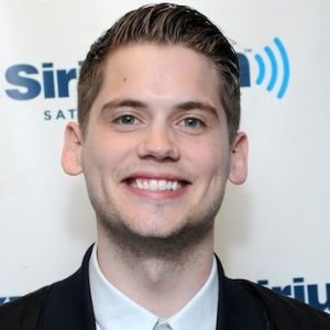 Tony Oller Biography, Age, Height, Weight, Girlfriend, Family, Wiki & More