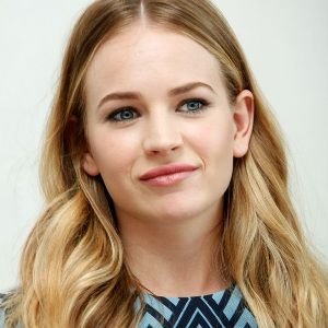Britt Robertson Biography, Age, Height, Weight, Family, Wiki & More