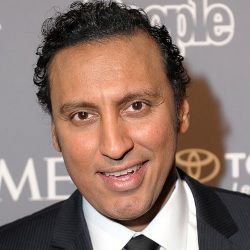 Aasif Mandvi Biography, Age, Height, Weight, Family, Wife, Children, Facts, Wiki & More