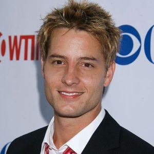 Justin Hartley (Actor) Biography, Age, Height, Wife, Children, Family, Facts, Wiki & More