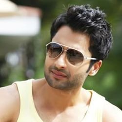Jackky Bhagnani Biography, Age, Height, Weight, Girlfriend, Family, Facts, Caste, Wiki & More