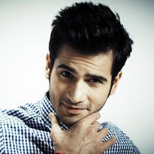 Karan Tacker Biography, Age, Height, Weight, Girlfriend, Family, Wiki & More