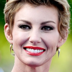 Faith Hill Biography, Age, Height, Weight, Family, Wiki & More