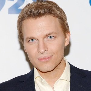 Ronan Farrow Biography, Age, Height, Weight, Family, Wiki & More