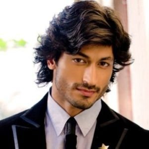 Vidyut Jamwal Biography, Age, Height, Weight, Girlfriend, Family, Facts, Caste, Wiki & More