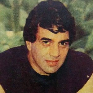 Dharmendra Biography, Age, Height, Weight, Wife, Children, Family, Facts, Caste, Wiki & More