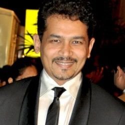 Atul Kulkarni (Actor) Biography, Age, Height, Wife, Children, Family, Facts, Caste, Wiki & More