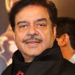 Shatrughan Sinha Biography, Age, Wife, Children, Family, Affair, Facts, Caste, Wiki & More