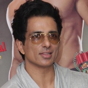 Sonu Sood (Actor) Biography, Age, Height, Wife, Children, Family, Facts, Caste, Wiki & More