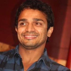 Vijay Raghavendra Biography, Age, Height, Wife, Children, Family, Facts, Wiki & More