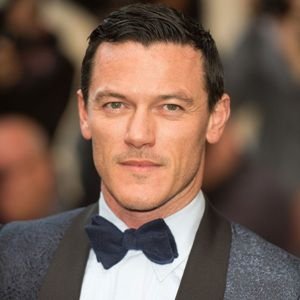 Luke Evans Biography, Age, Height, Weight, Family, Wiki & More