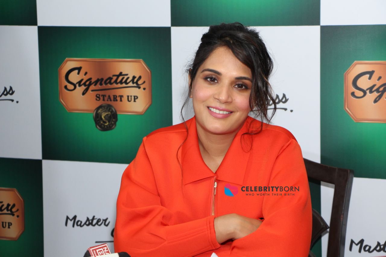 Richa Chadda Biography, Age, Height, Weight, Boyfriend, Family, Wiki & More