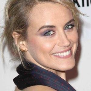 Taylor Schilling Biography, Age, Height, Weight, Wiki & More
