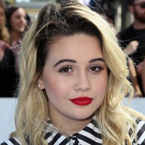 Bea Miller Biography, Age, Height, Weight, Family, Affairs, Facts, Wiki & More