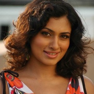 Malavika (Actress) Biography, Age, Height, Husband, Children, Family, Caste, Wiki & More