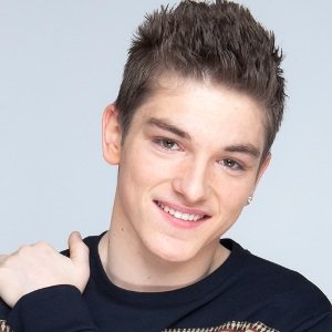 Richard Wisker Biography, Age, Height, Weight, Girlfriend, Family, Facts, Wiki & More
