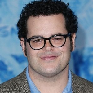 Josh Gad Biography, Age, Height, Weight, Family, Wife, Children, Facts, Wiki & More