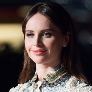 Felicity Jones Biography, Age, Height, Weight, Family, Husband, Children, Facts, Wiki & More