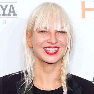 Sia Furler Biography, Age, Husband, Children, Family, Wiki & More