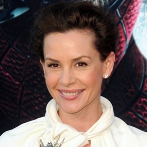 Embeth Davidtz Biography, Age, Height, Weight, Family, Wiki & More
