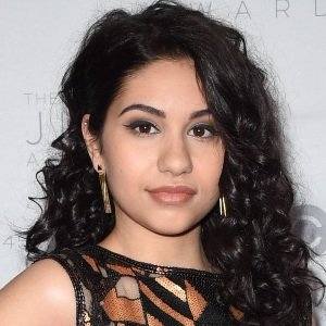 Alessia Cara Biography, Age, Affairs, Height, Weight, Family, Wiki & More