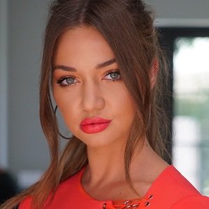 Erika Costell Biography, Age, Height, Weight, Boyfriend, Family, Wiki & More