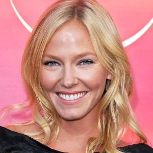 Kelli Giddish Biography, Age, Height, Weight, Family, Wiki & More