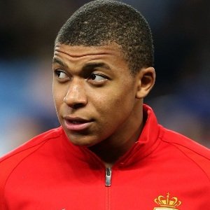 Kylian Mbappe Biography, Age, Height, Weight, Girlfriend, Family, Wiki & More