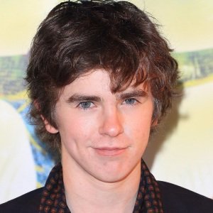Freddie Highmore Biography, Age, Height, Family, Wife, Children, Facts, Wiki & More
