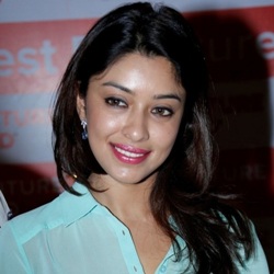 Payal Ghosh (Actress) Biography, Age, Height, Weight, Boyfriend, Family, Facts, Caste, Wiki & More