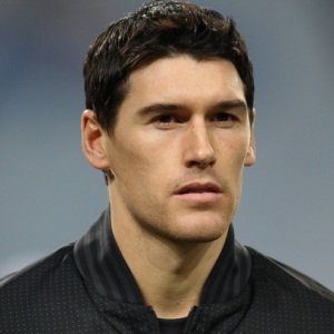 Gareth Barry Biography, Age, Height, Weight, Family, Wife, Children, Facts, Wiki & More