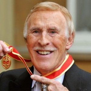 Bruce Forsyth Biography, Age, Death, Height, Weight, Family, Wiki & More
