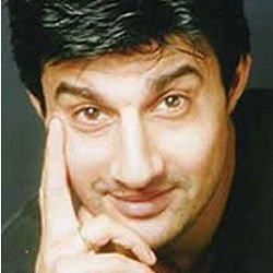 Aashish Kaul Biography, Age, Wife, Children, Family, Caste, Wiki & More