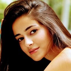 Ananya Panday Biography, Age, Height, Weight, Boyfriend, Family, Wiki & More