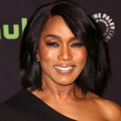 Angela Bassett Biography, Age, Height, Weight, Family, Wiki & More