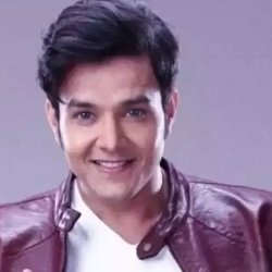 Aniruddh Dave Biography, Age, Height, Weight, Family, Wife, Facts, Caste, Wiki & More