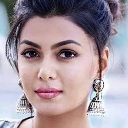 Anisha Ambrose Biography, Age, Height, Weight, Boyfriend, Family, Wiki & More