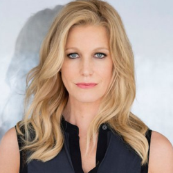 Anna Gunn Biography, Age, Height, Weight, Family, Wiki & More