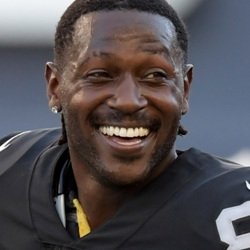 Antonio Brown Biography, Age, Height, Weight, Girlfriend, Family, Wiki & More