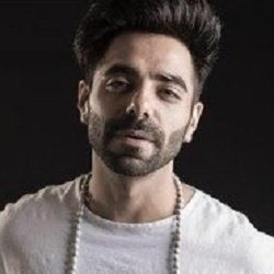 Aparshakti Khurana Biography, Age, Height, Wife, Children, Family, Facts, Caste, Wiki & More