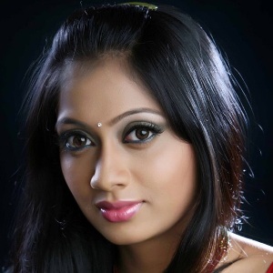 Udhayathara Biography, Age, Height, Weight, Family, Caste, Wiki & More