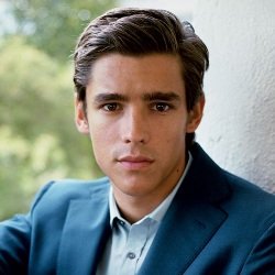 Brenton Thwaites Biography, Age, Height, Weight, Family, Wiki & More