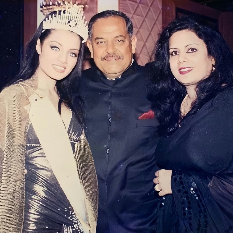 Celina Jaitly Biography, Age, Height, Husband, Children, Family, Facts, Wiki & More