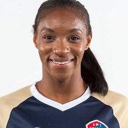 Crystal Dunn Biography, Age, Height, Weight, Family, Wiki & More