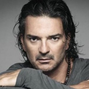 Ricardo Arjona Biography, Age, Height, Weight, Family, Wiki & More