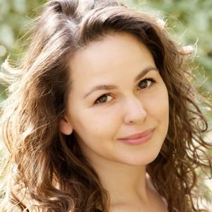 Giovanna Fletcher Biography, Age, Height, Weight, Family, Wiki & More
