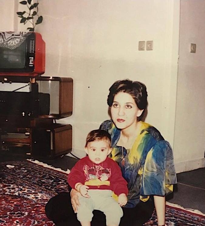 Elnaaz Norouzi Biography, Age, Height, Boyfriend, Family, Facts, Wiki & More